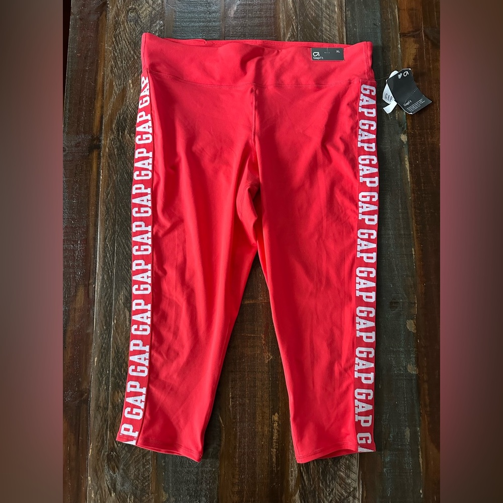 NWT Gap GapFit Women's XL Pink Logo Cropped Capri Leggings | SKU 0522